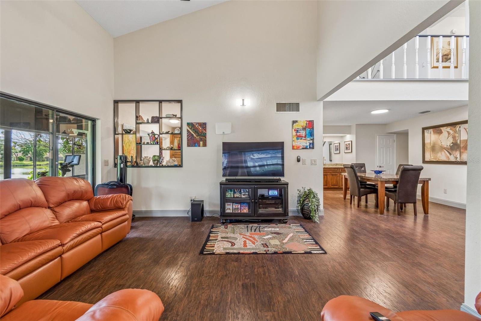Image 9 of 90 For 2318 Village Green Boulevard