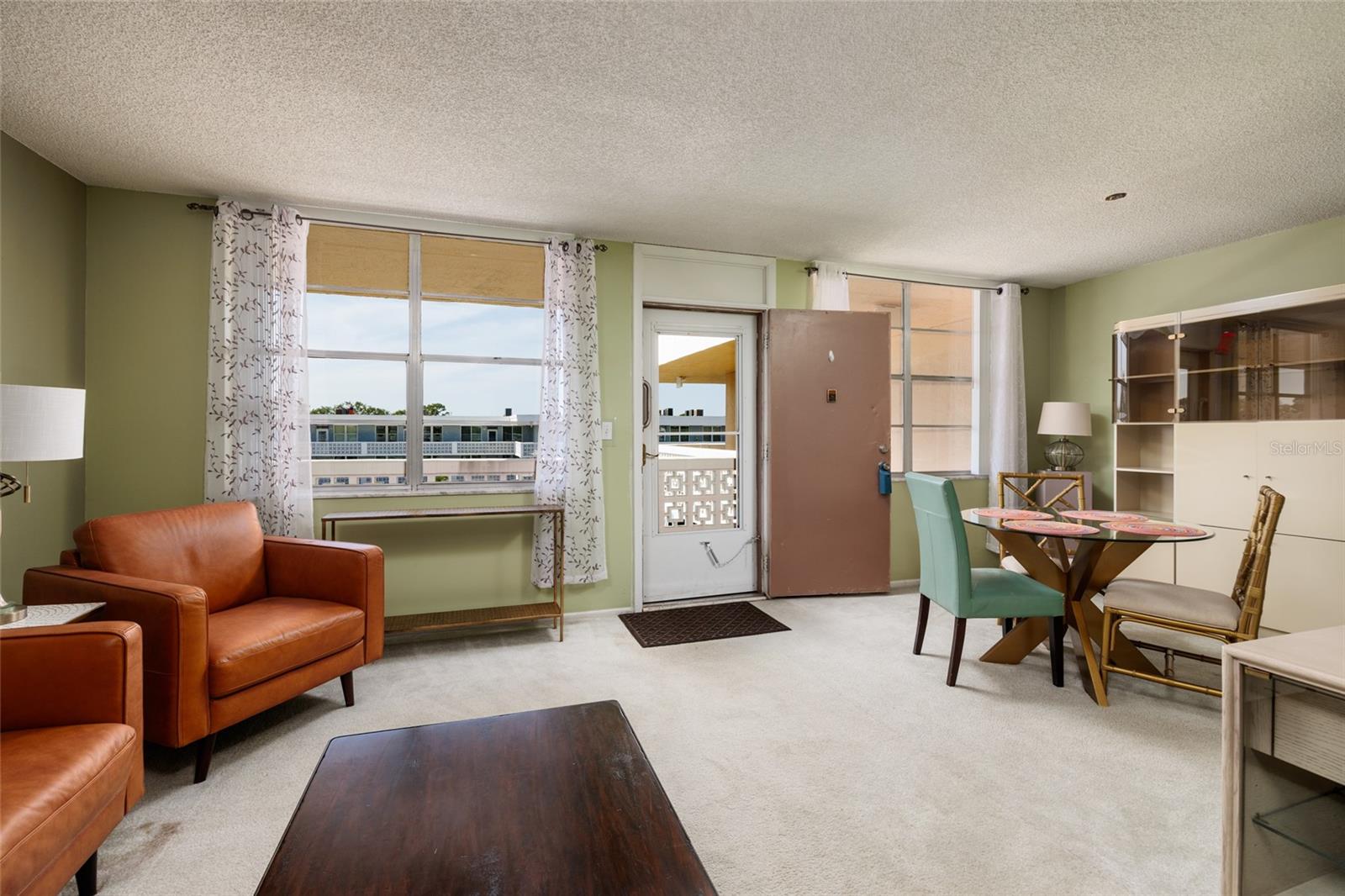 Image 3 of 31 For 4915 Bay Street Ne 331