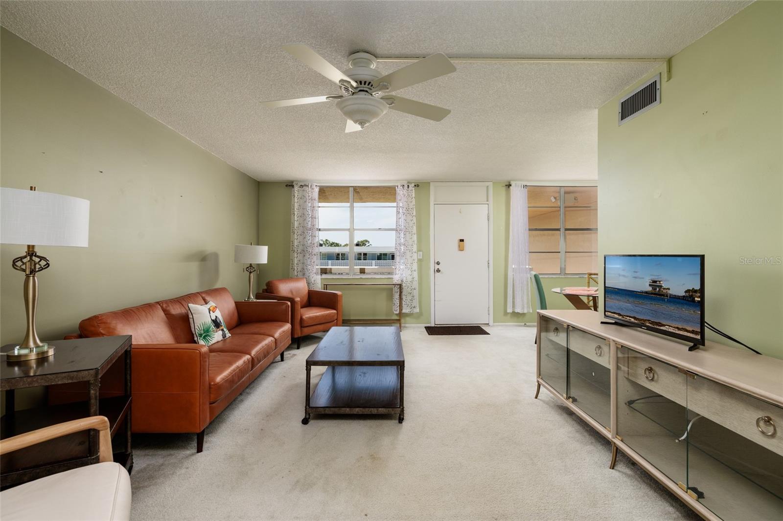 Image 7 of 31 For 4915 Bay Street Ne 331