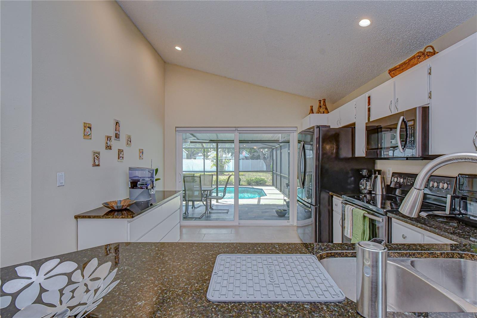 Listing photo id 6 for 1721 Tropicana Way