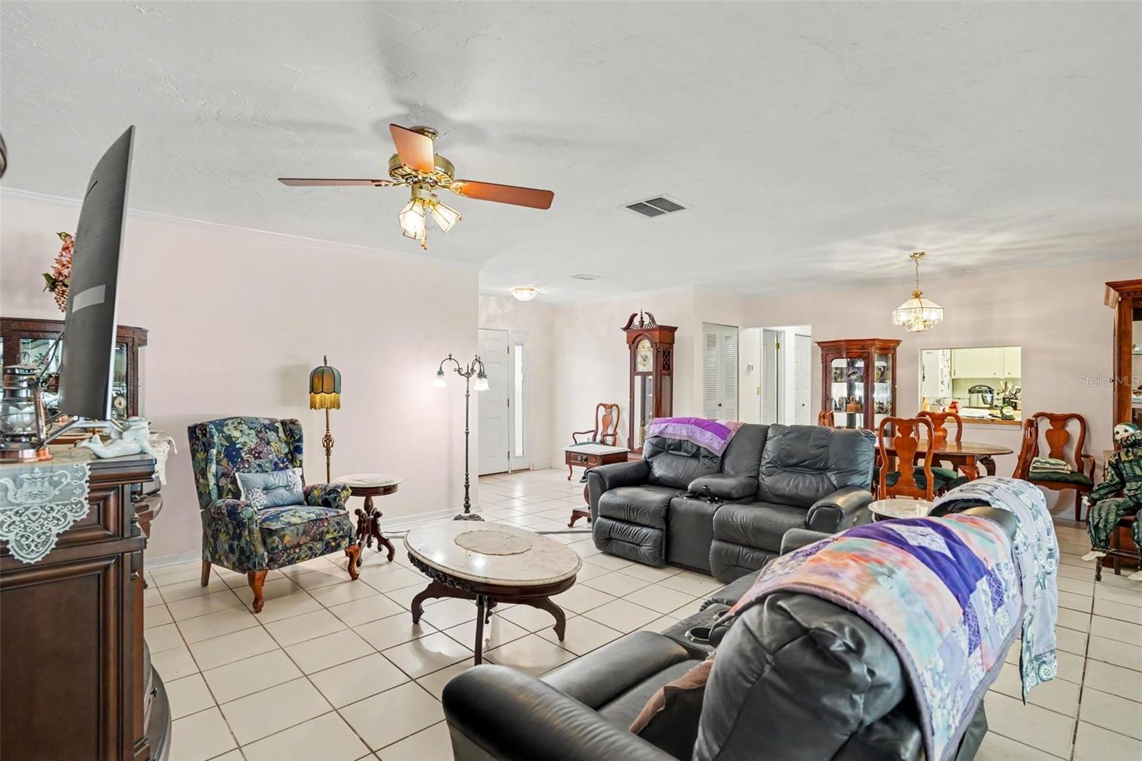 Image 3 of 14 For 1703 New Bedford Drive