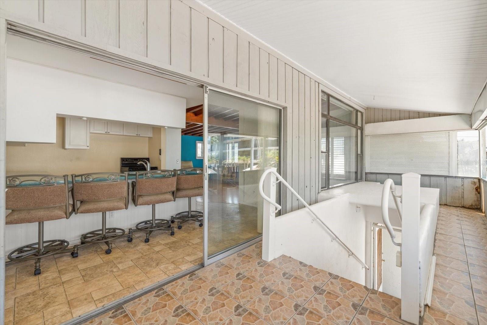 Listing photo id 8 for 40 77th Avenue
