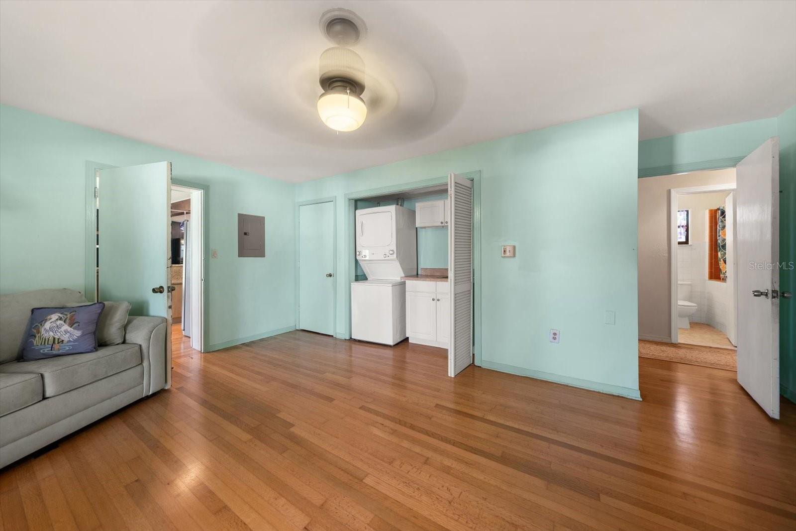 Listing photo id 30 for 40 77th Avenue