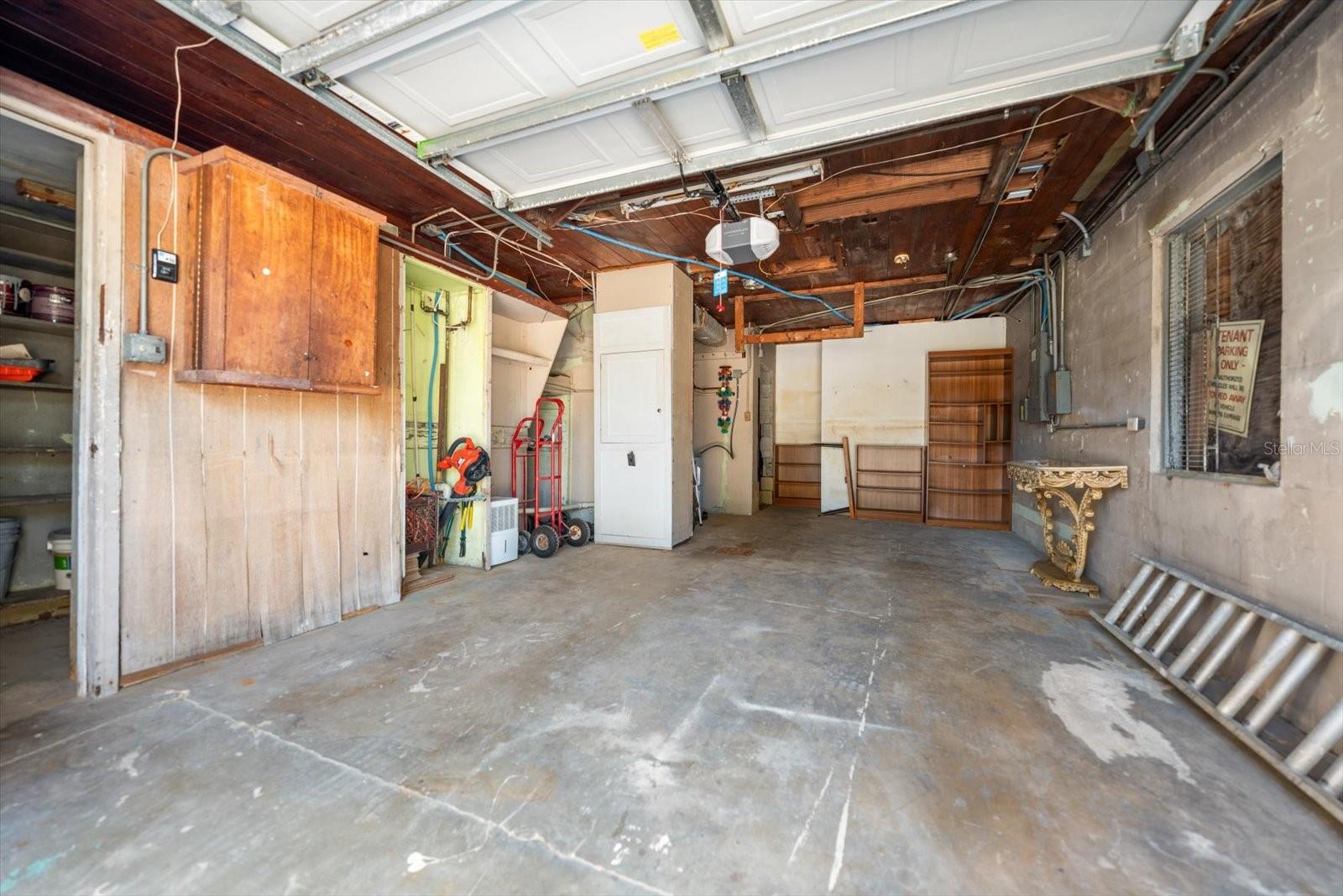Listing photo id 33 for 40 77th Avenue
