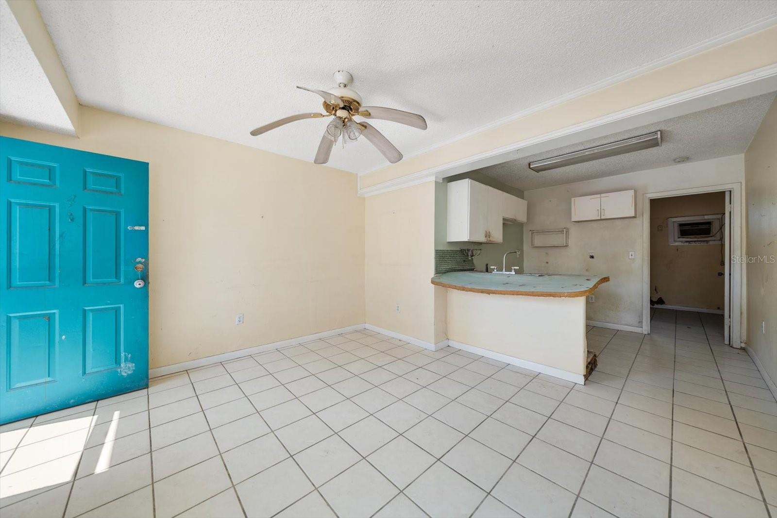 Listing photo id 52 for 40 77th Avenue