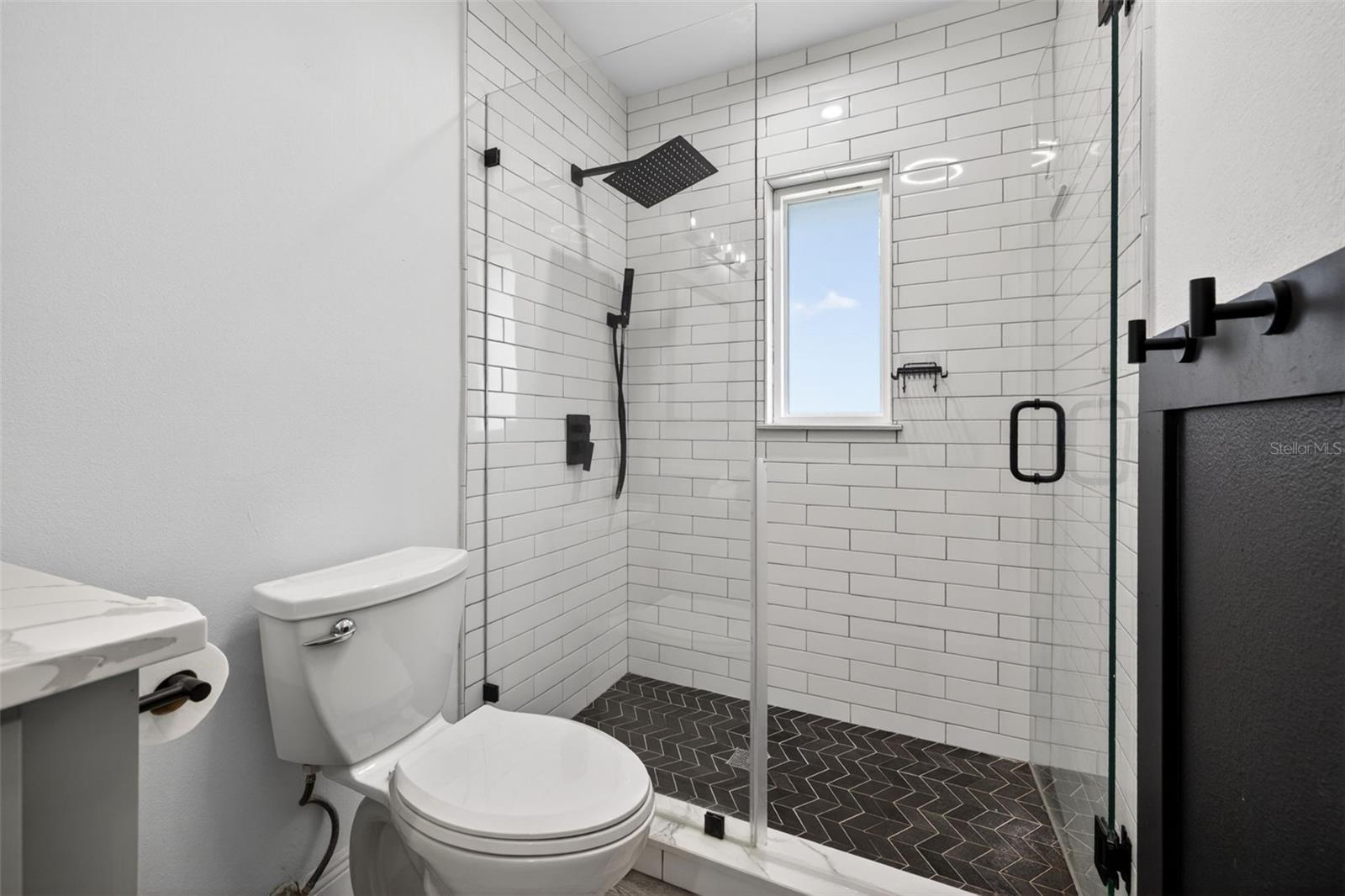 Image 15 of 30 For 2705 Lakeville Drive