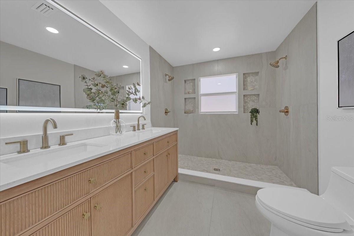 Image 13 of 65 For 1110 12th Street N