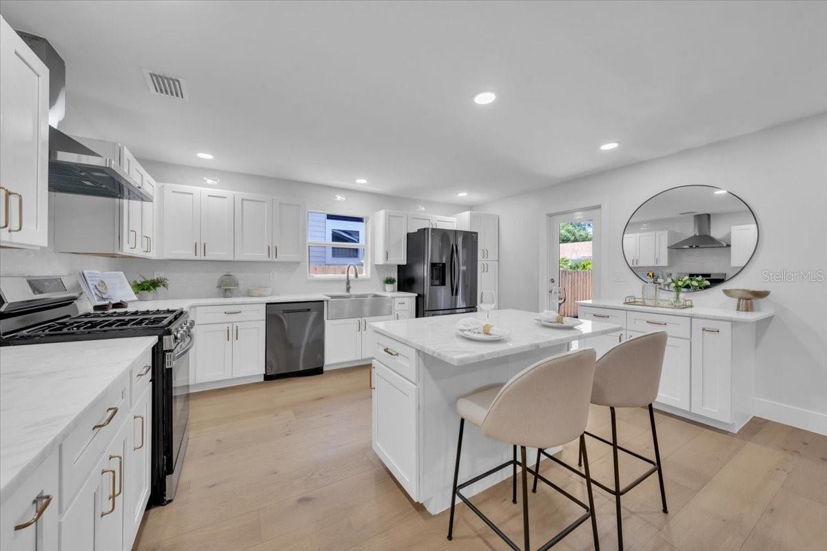Image 15 of 65 For 1110 12th Street N