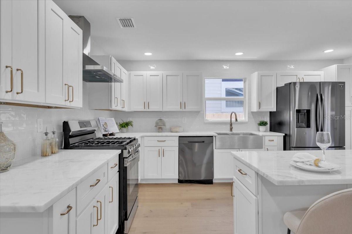 Image 16 of 65 For 1110 12th Street N