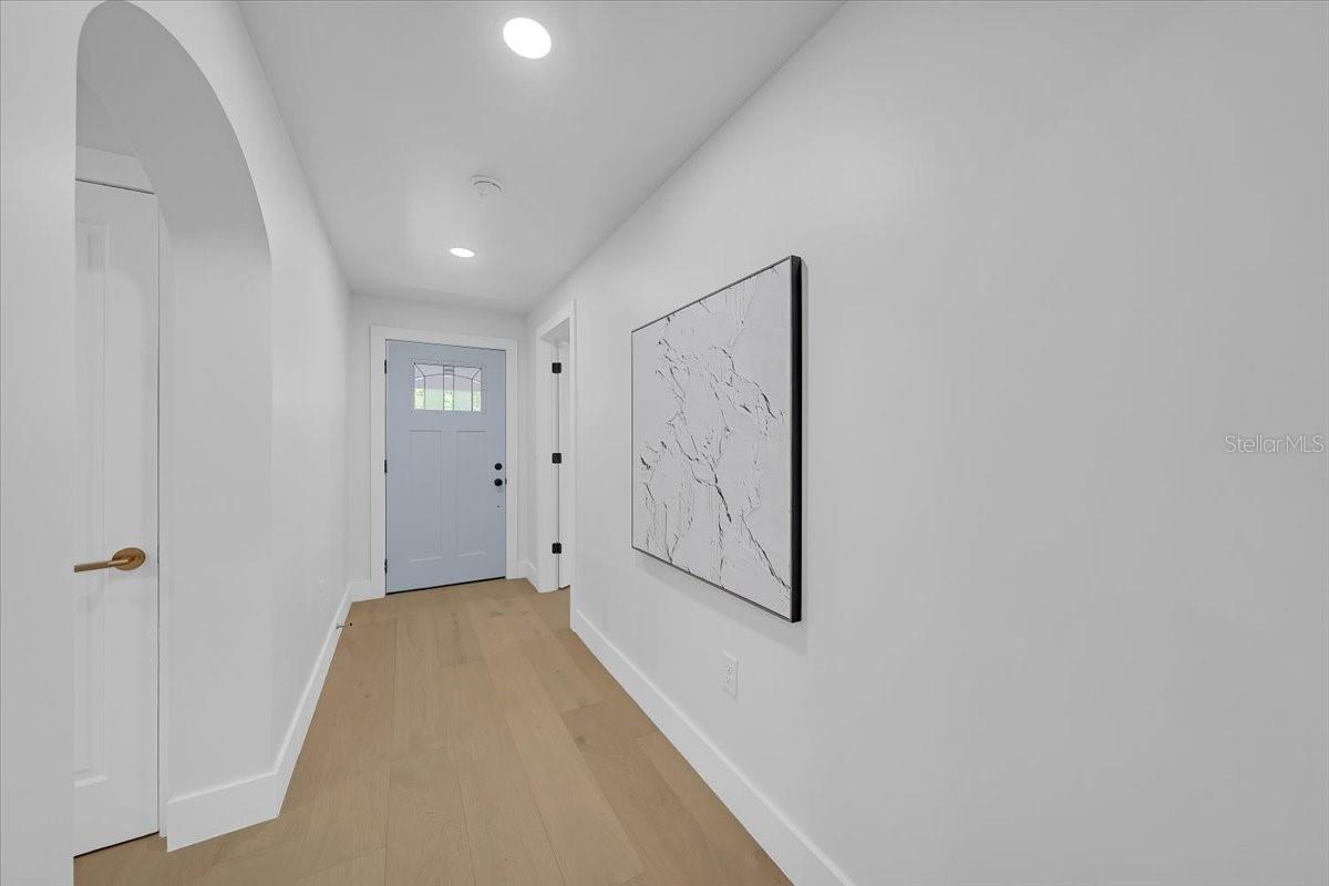 Image 30 of 65 For 1110 12th Street N