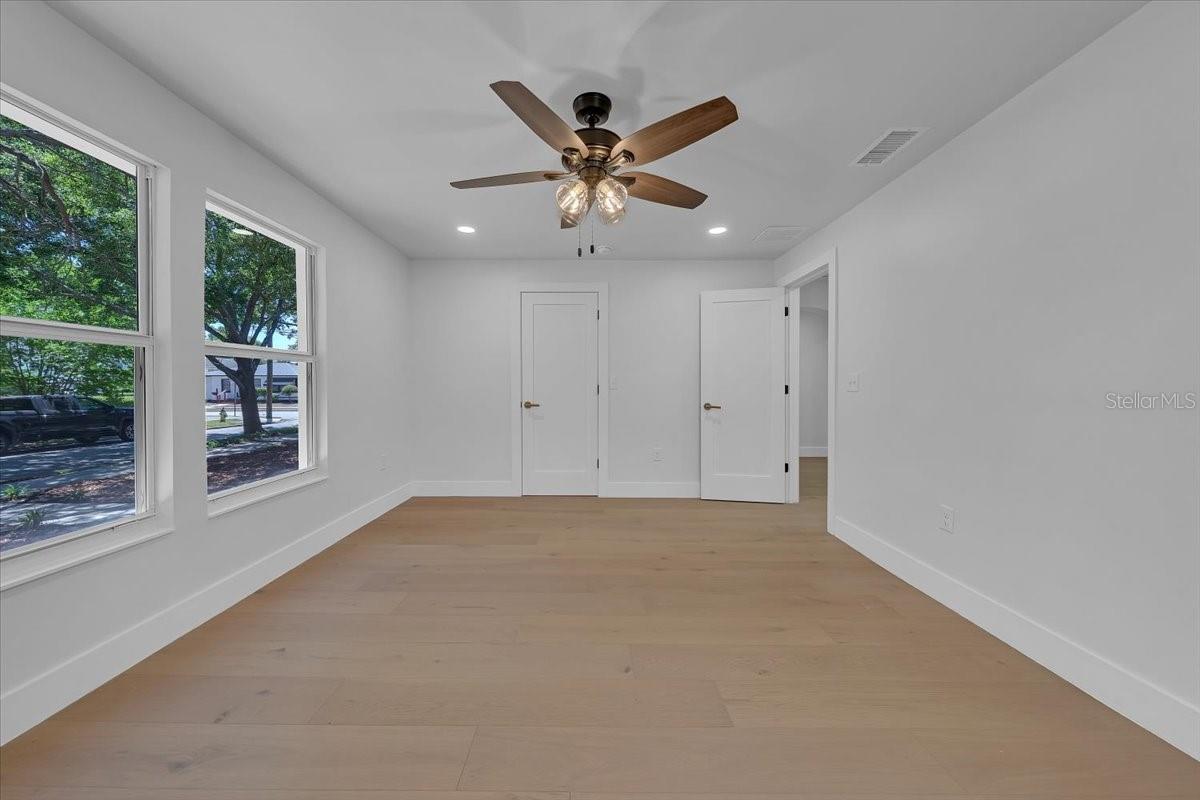 Image 31 of 65 For 1110 12th Street N