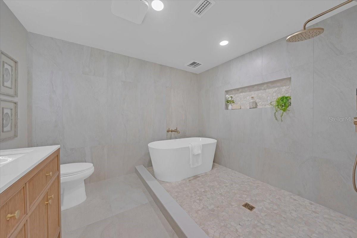 Image 45 of 65 For 1110 12th Street N
