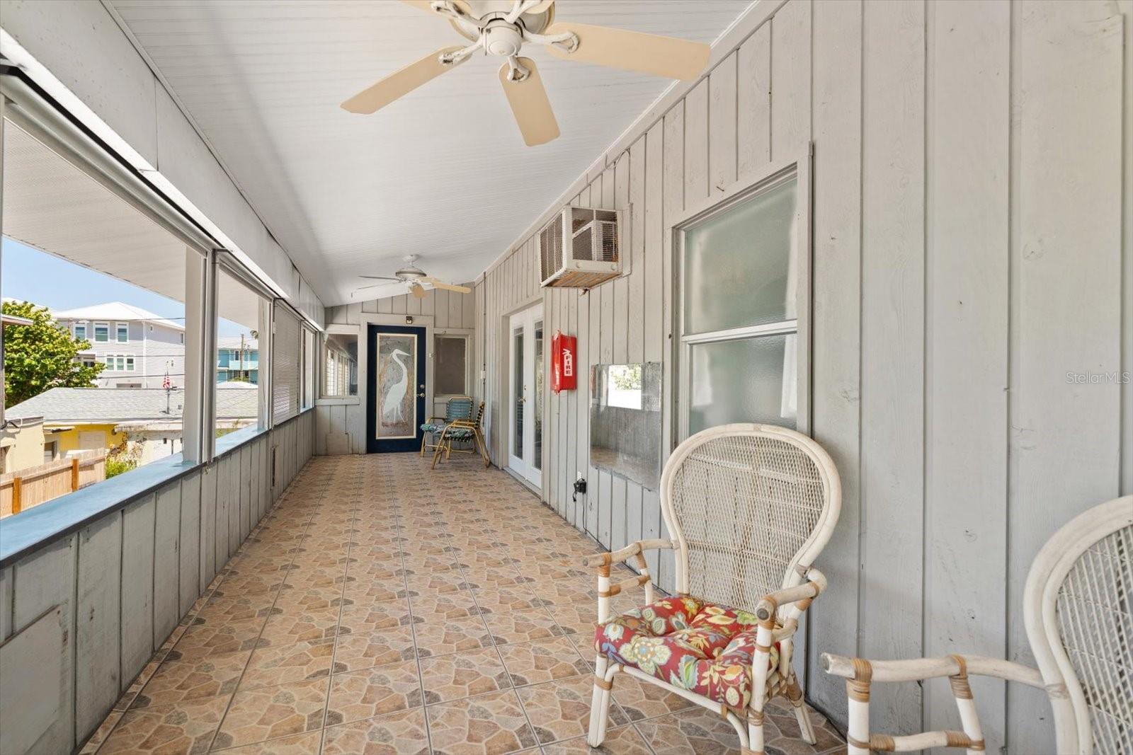 Listing photo id 17 for 40 77th Avenue