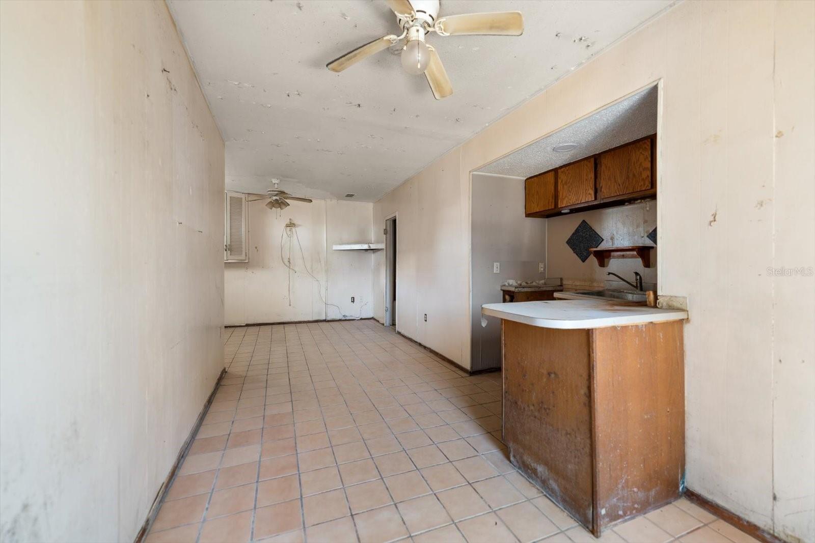 Listing photo id 33 for 40 77th Avenue