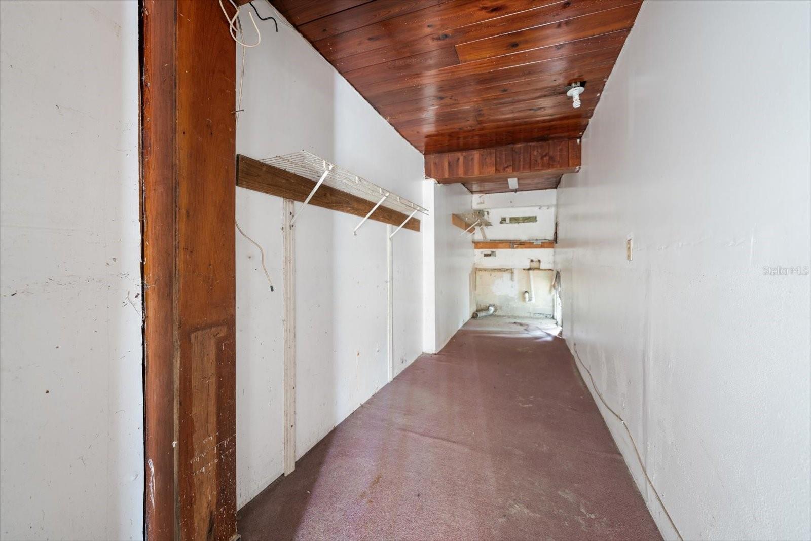 Listing photo id 49 for 40 77th Avenue