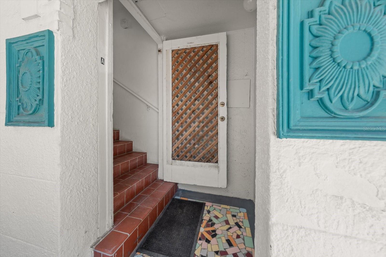 Listing photo id 5 for 40 77th Avenue