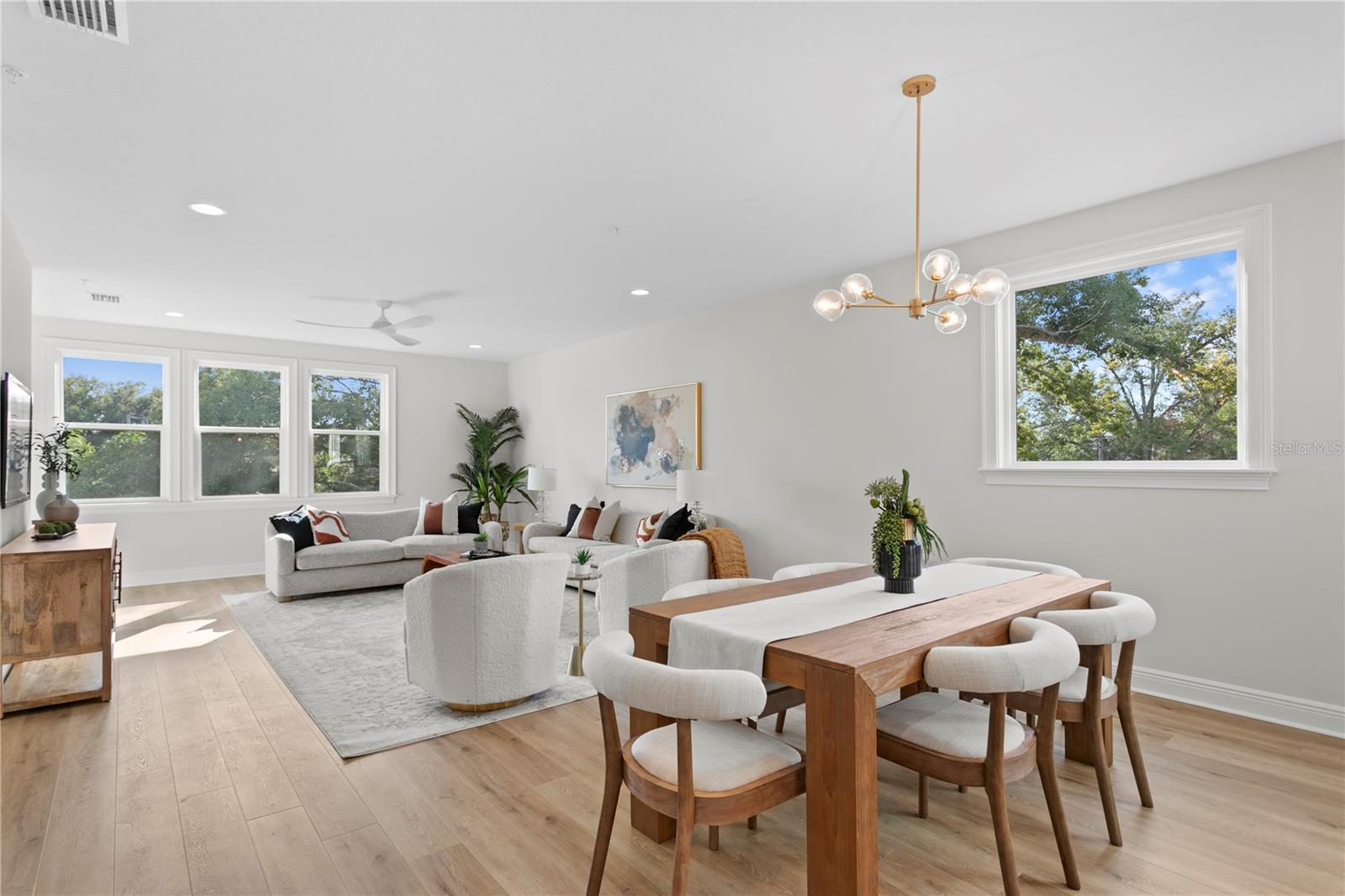 Image 16 of 40 For 208 Frances Avenue 3