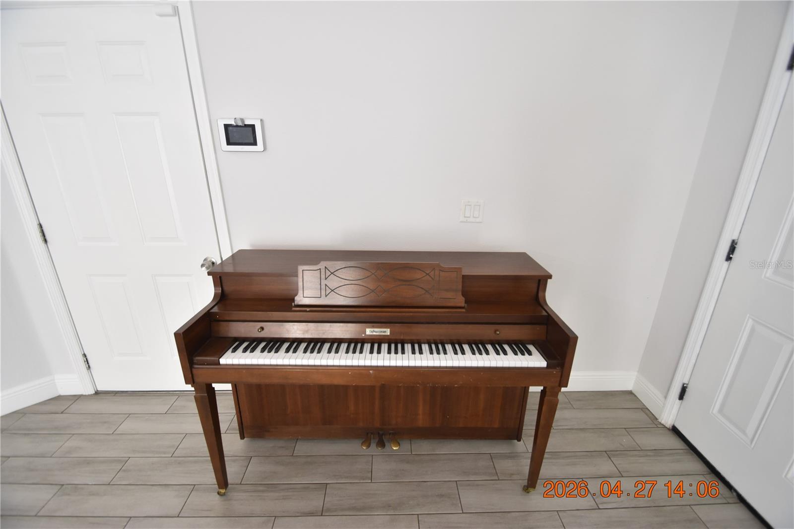 Image 6 of 31 For 9304 20th Street