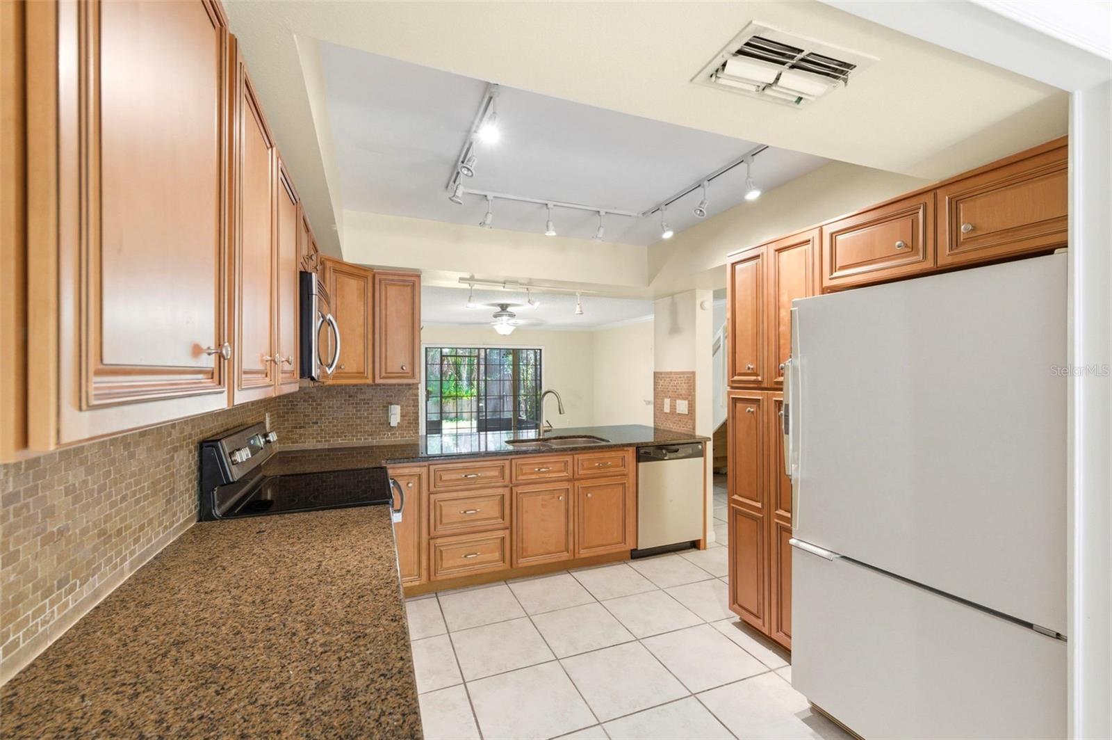 Image 11 of 42 For 4012 Huxford Court