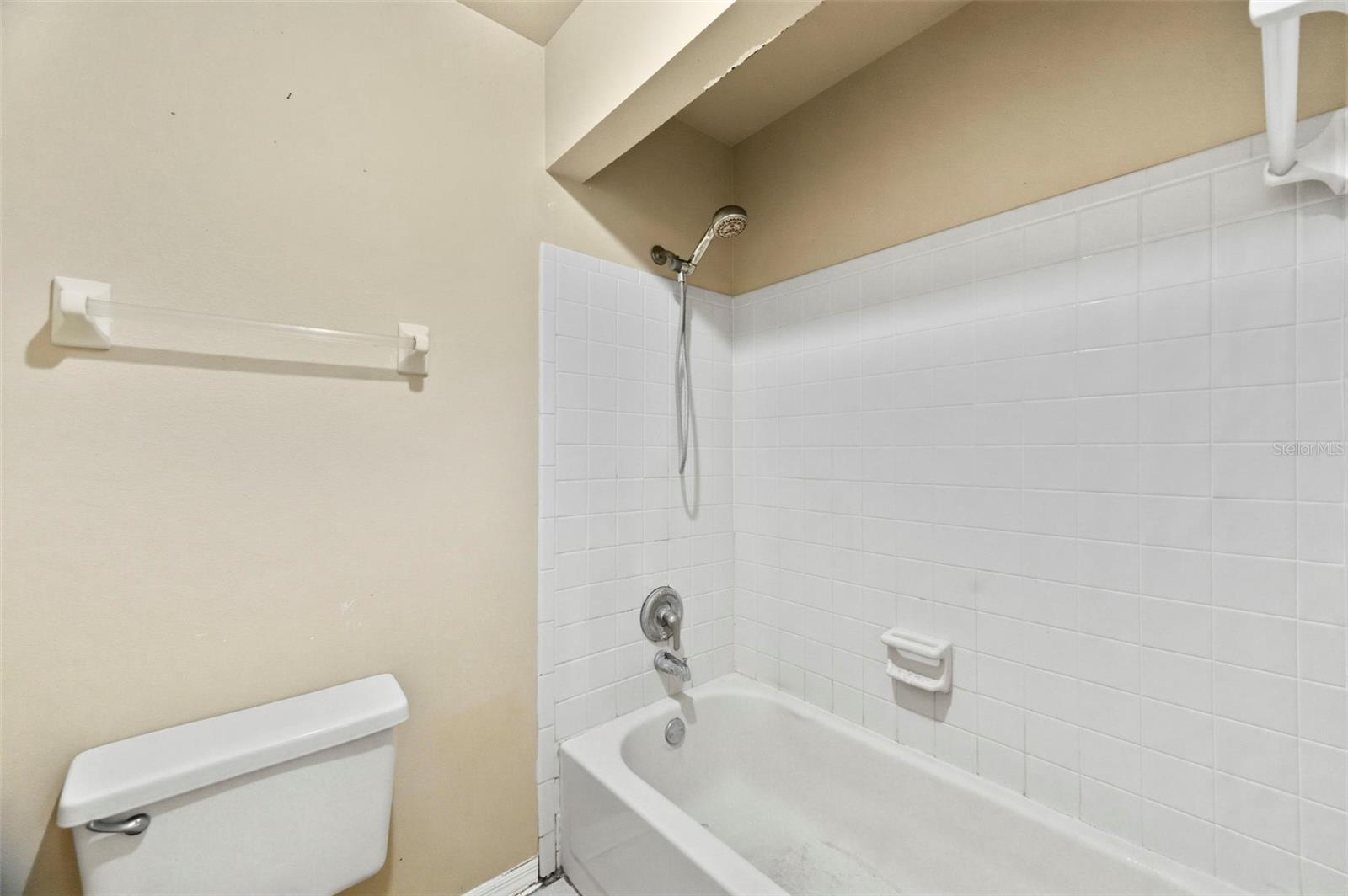 Image 30 of 42 For 4012 Huxford Court