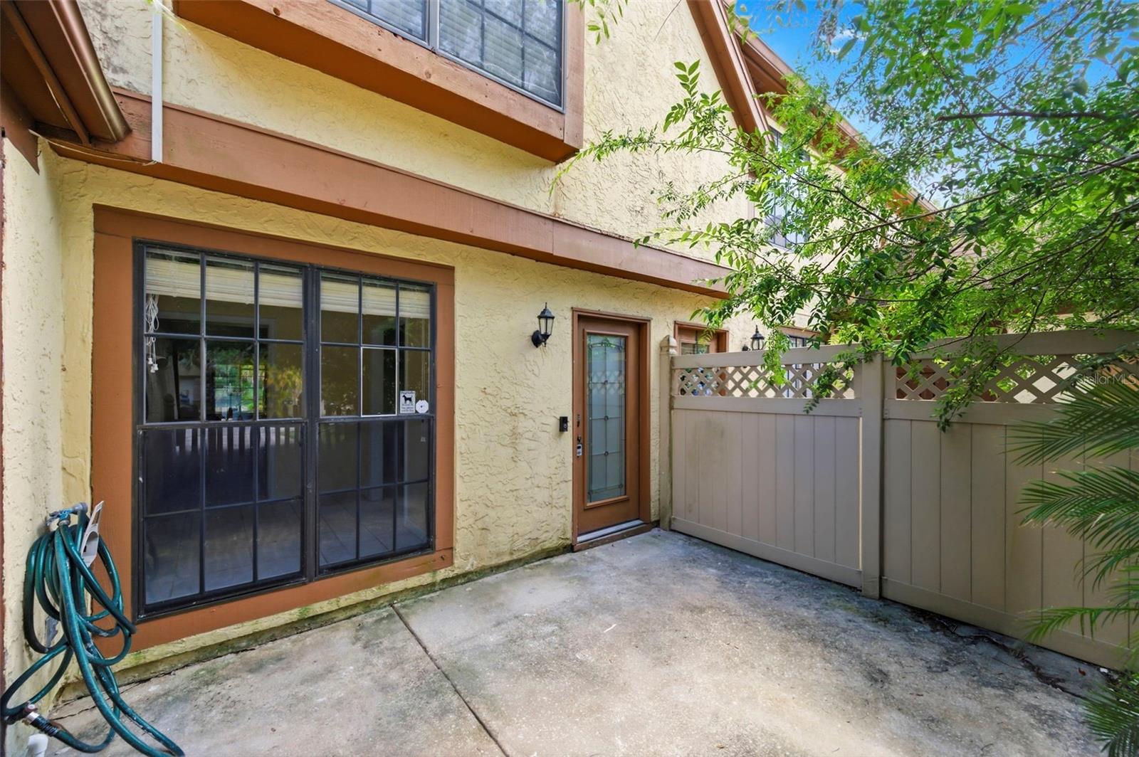 Image 4 of 42 For 4012 Huxford Court