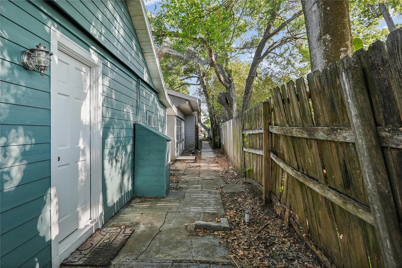 Image 26 of 44 For 3027 Burlington Avenue N