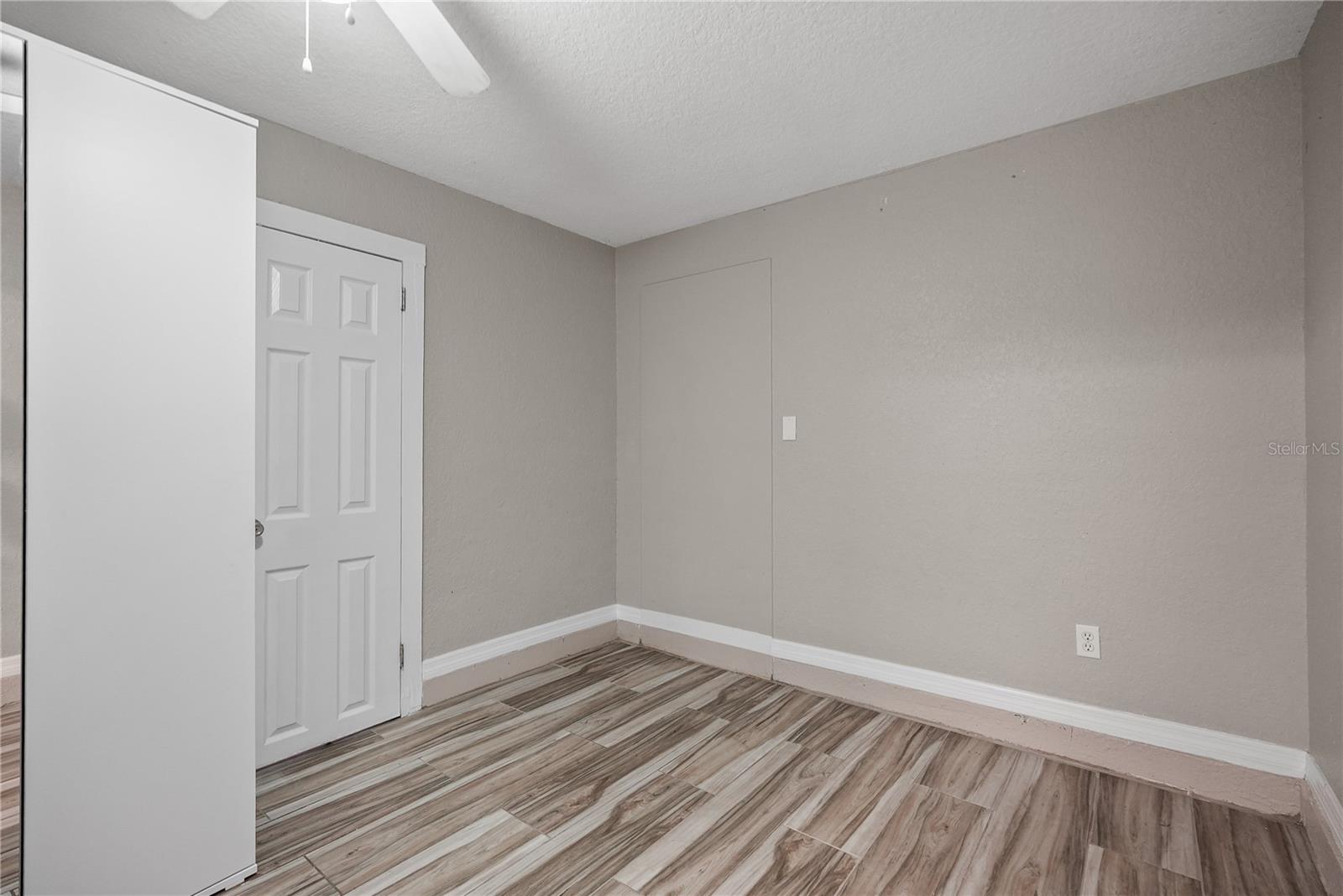 Image 36 of 44 For 3027 Burlington Avenue N