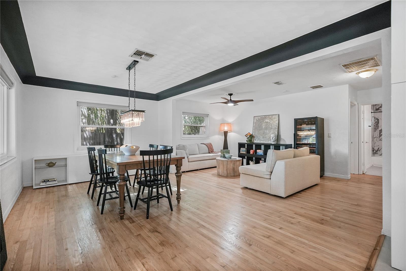Image 7 of 44 For 3027 Burlington Avenue N