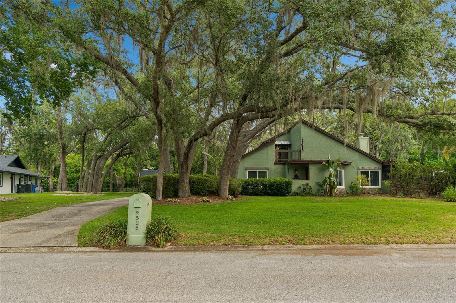 Details for 2525 Victarra Circle, LUTZ, FL 33559