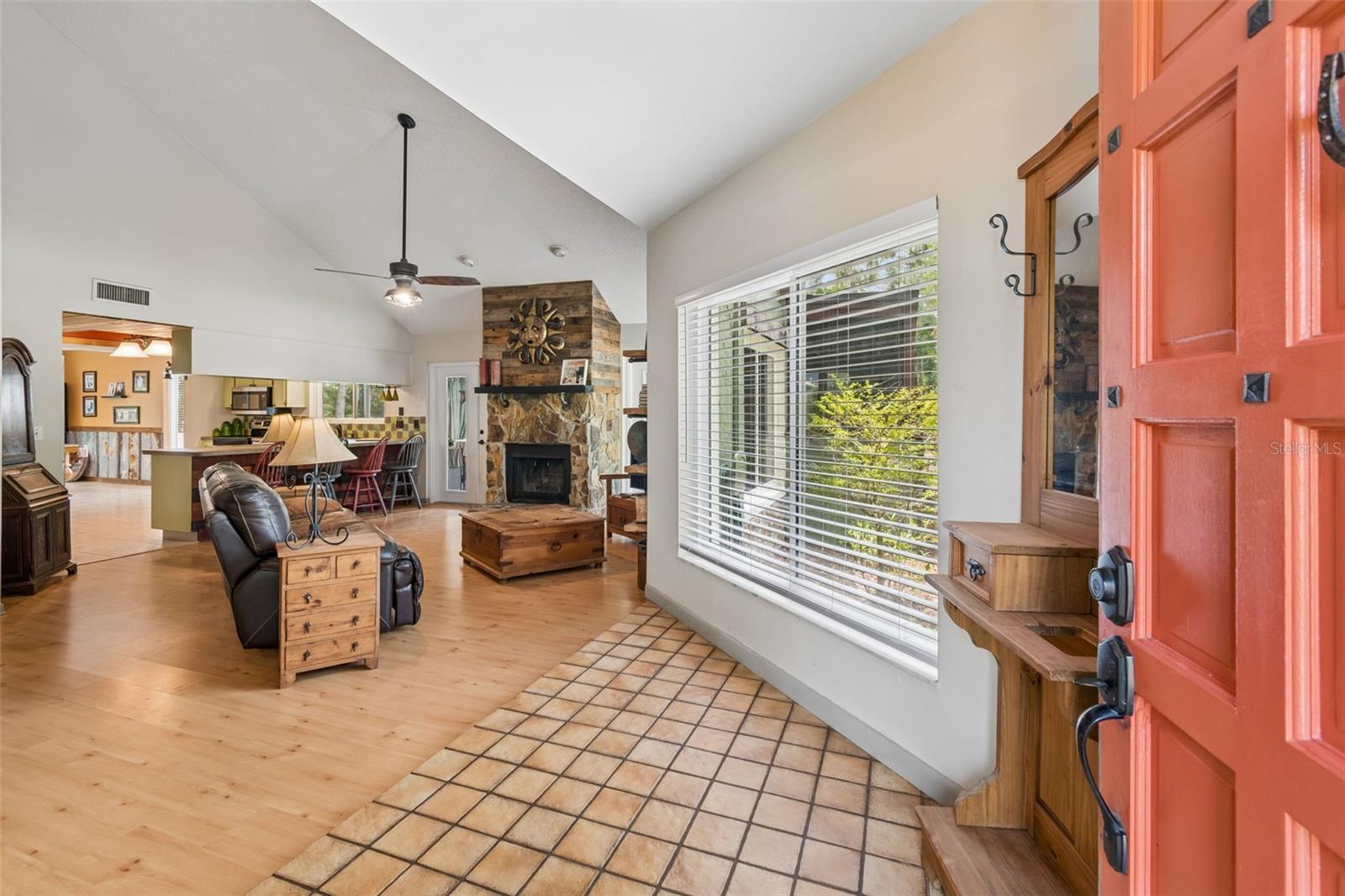 Image 14 of 73 For 2525 Victarra Circle