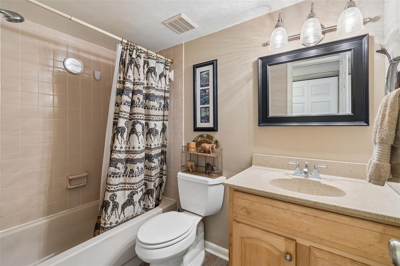 Image 21 of 73 For 2525 Victarra Circle