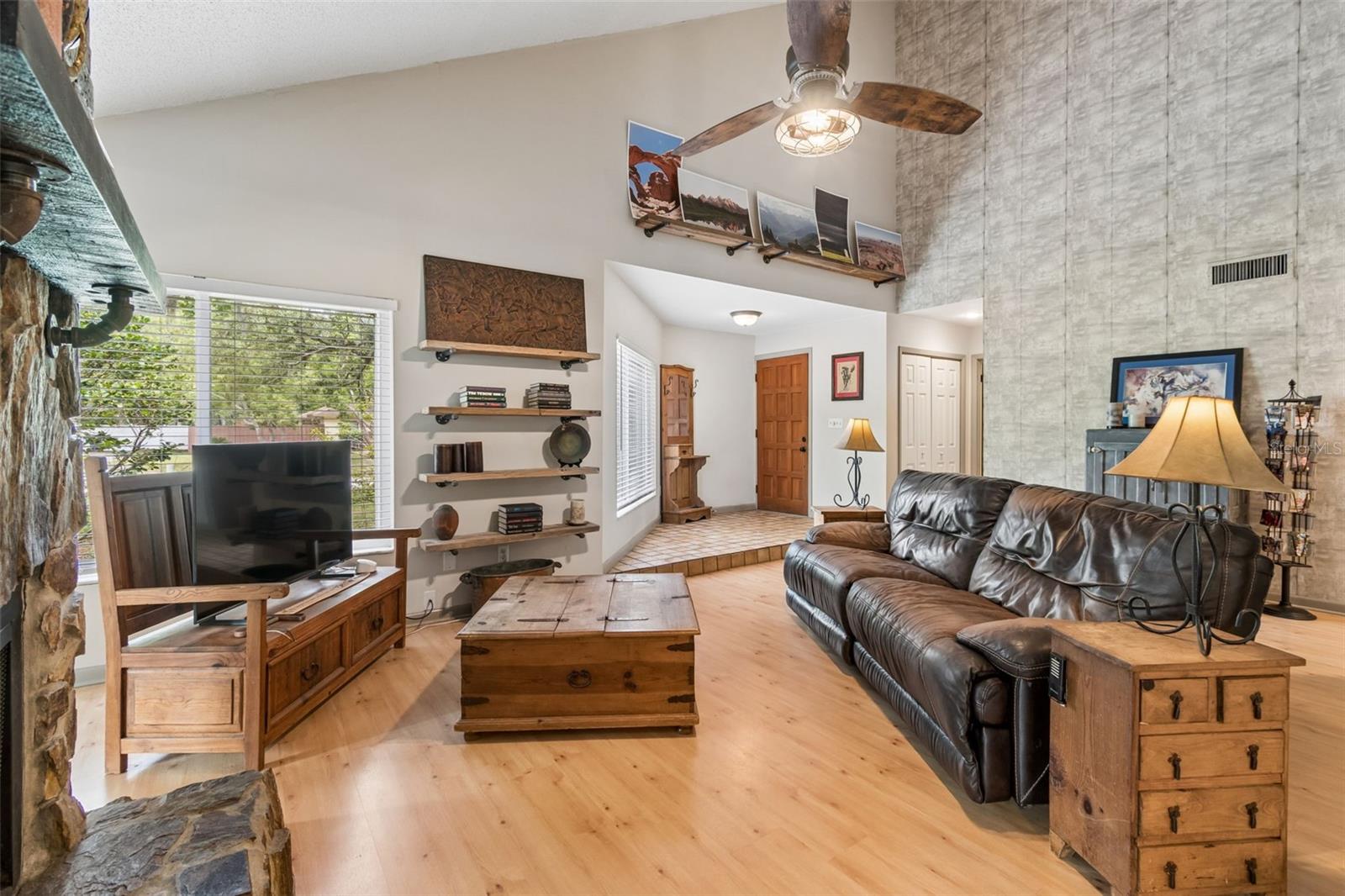 Image 3 of 73 For 2525 Victarra Circle