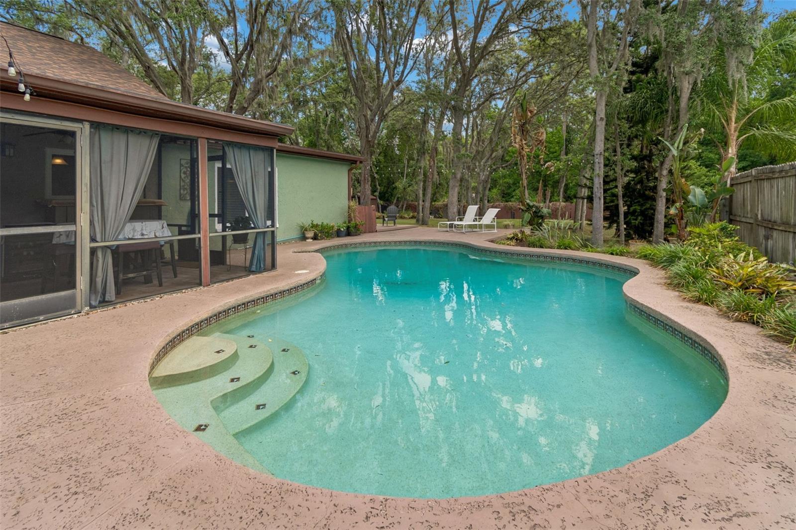 Image 50 of 73 For 2525 Victarra Circle
