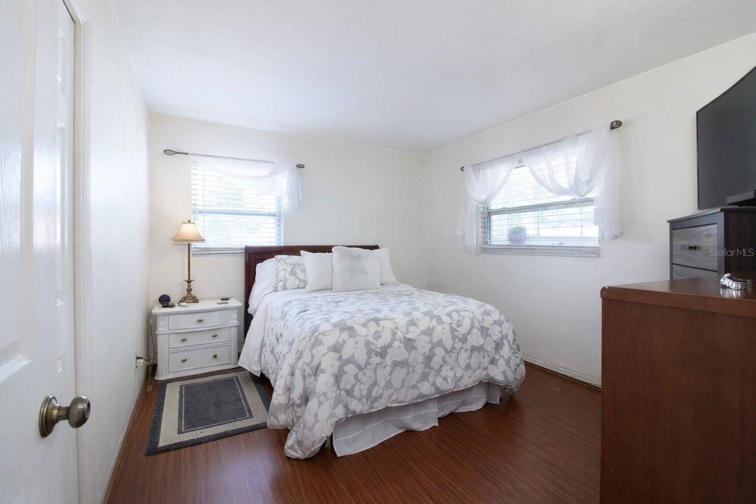Image 16 of 27 For 4581 21st Avenue N