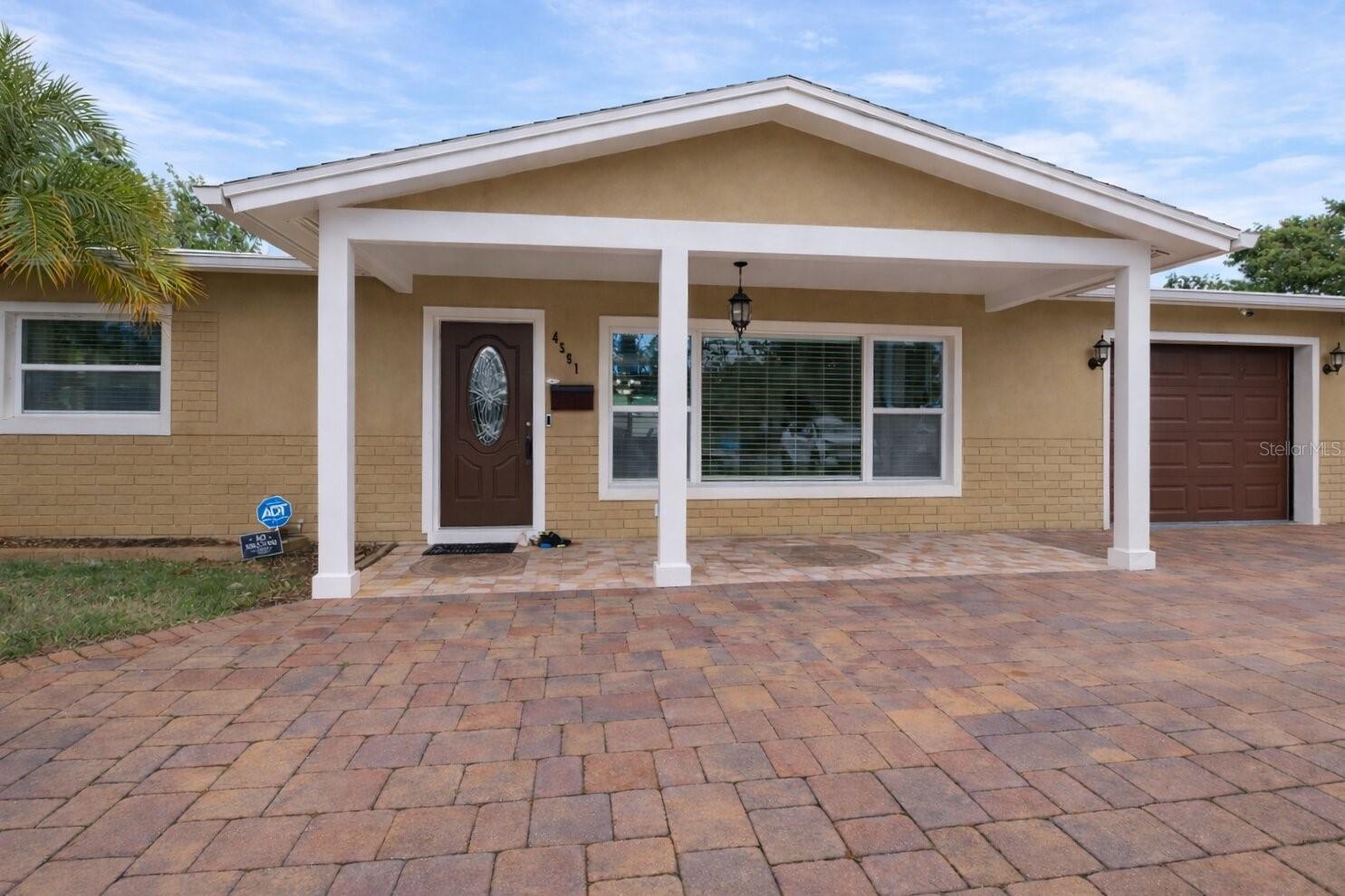 Image 3 of 27 For 4581 21st Avenue N