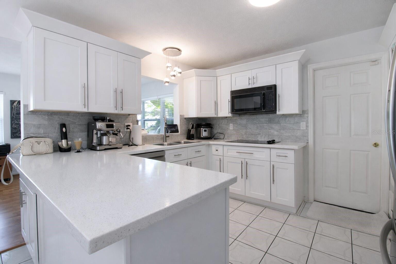 Image 8 of 27 For 4581 21st Avenue N