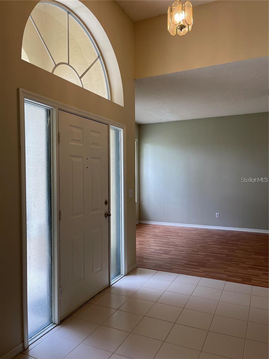 Image 3 of 17 For 4918 Willow Ridge Terrace