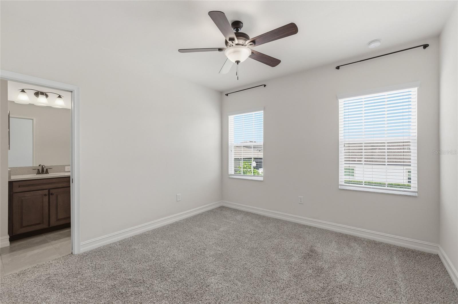 Image 25 of 47 For 33140 Azalea Ridge Drive