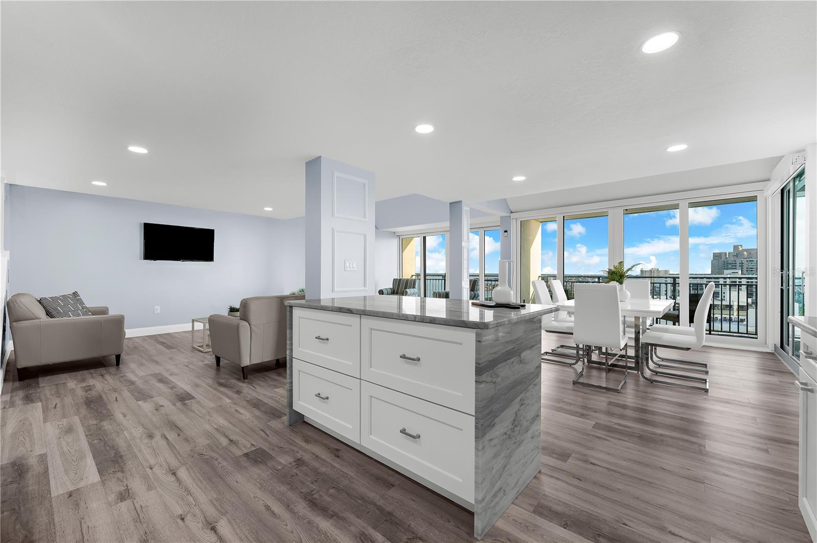 Image 24 of 85 For 1380 Gulf Boulevard Ph 5