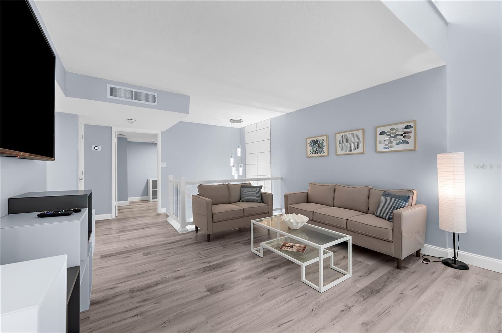 Image 39 of 85 For 1380 Gulf Boulevard Ph 5