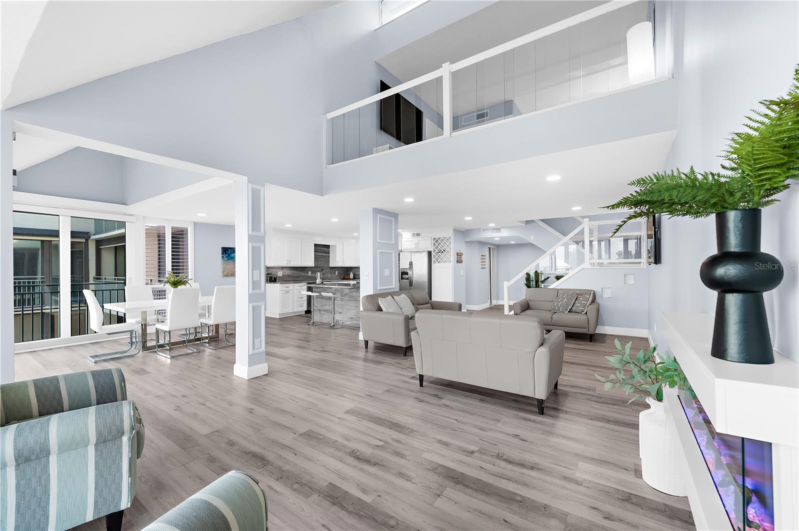 Image 4 of 85 For 1380 Gulf Boulevard Ph 5