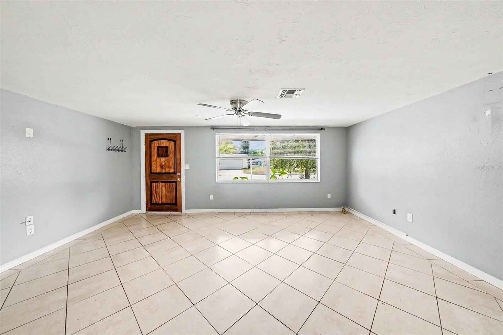 Image 5 of 32 For 6145 Maplewood Drive