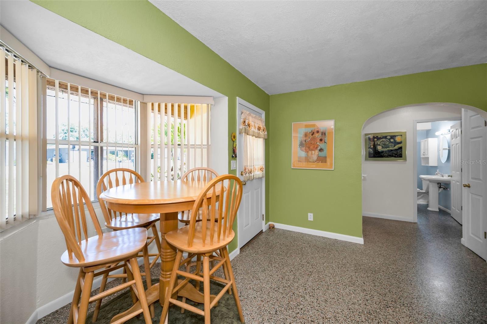 Image 14 of 47 For 14806 Wildwood Drive