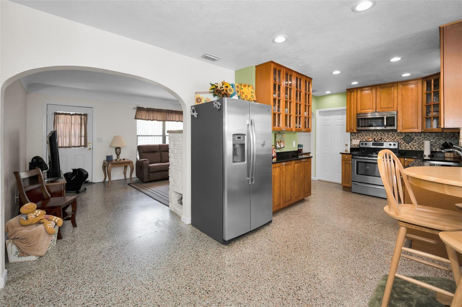 Image 17 of 47 For 14806 Wildwood Drive