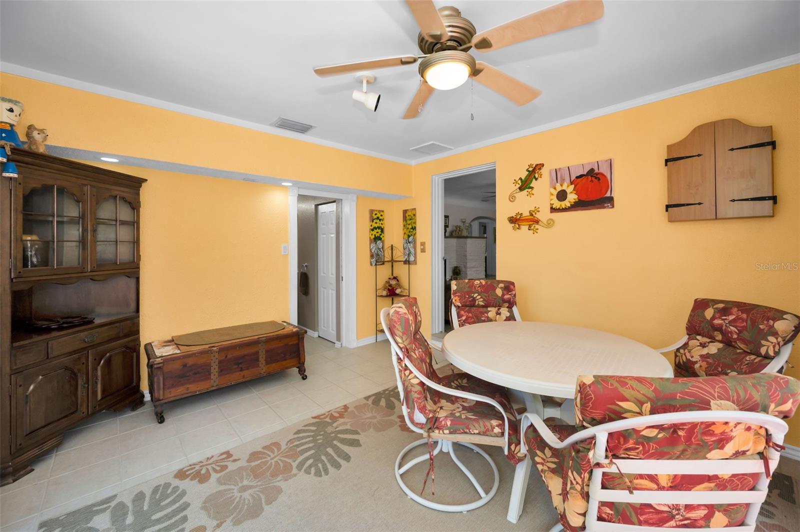 Image 21 of 47 For 14806 Wildwood Drive