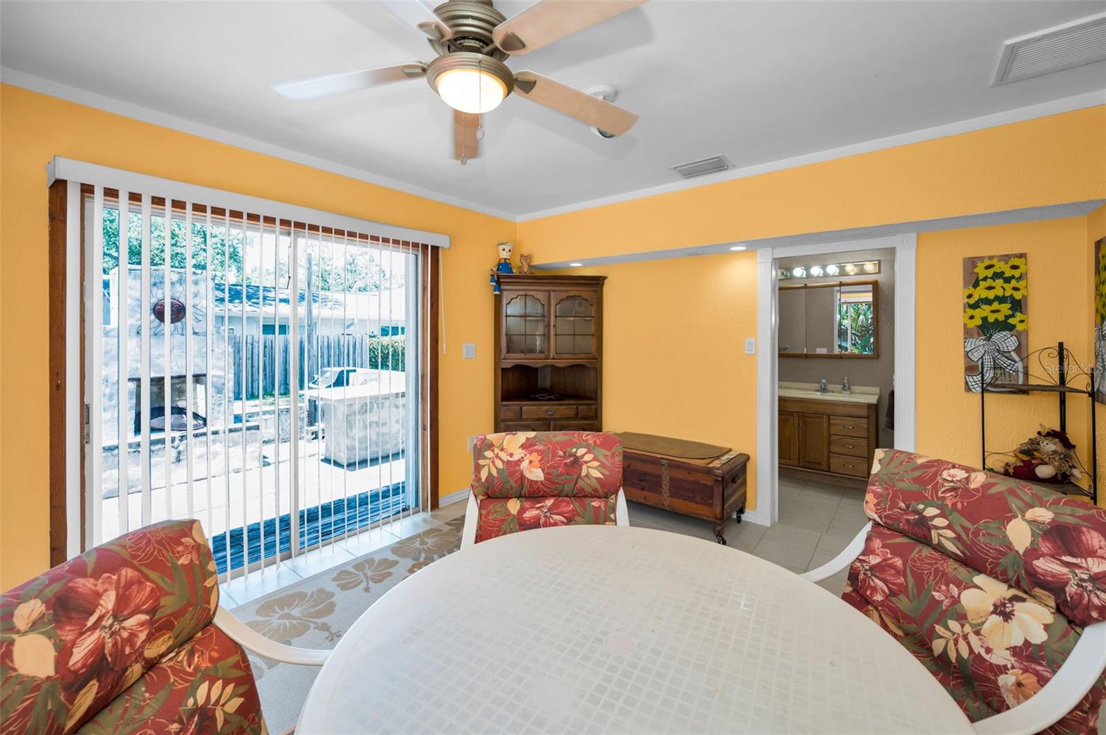 Image 22 of 47 For 14806 Wildwood Drive