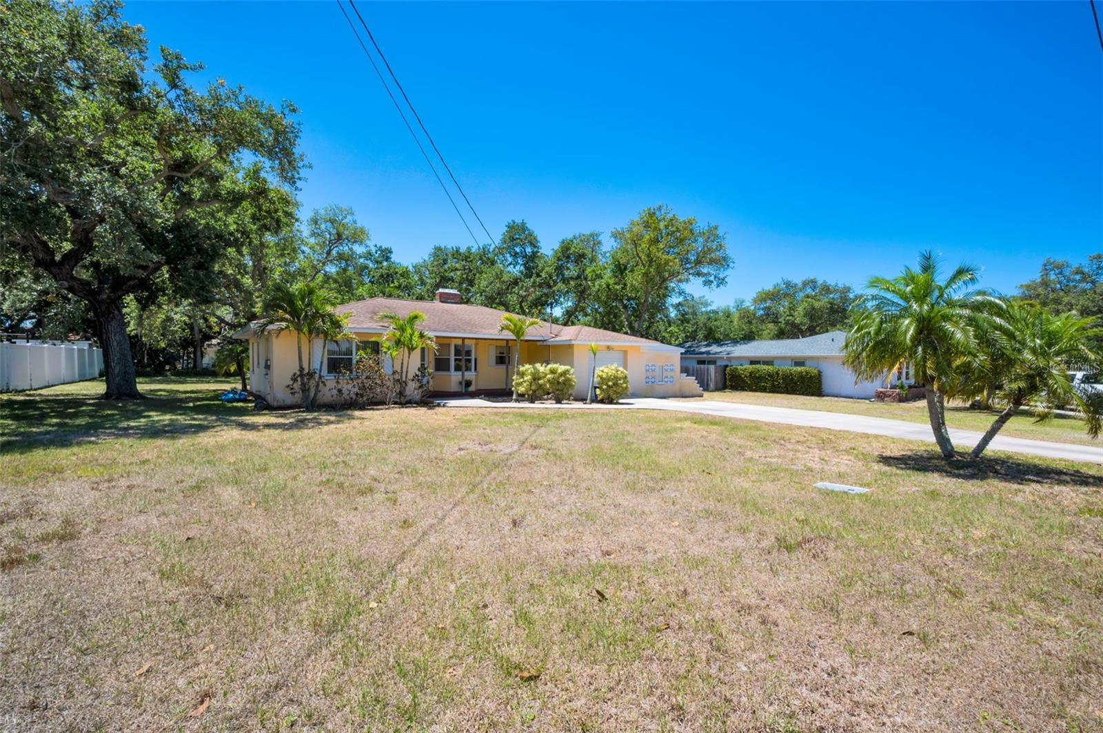 Image 4 of 47 For 14806 Wildwood Drive