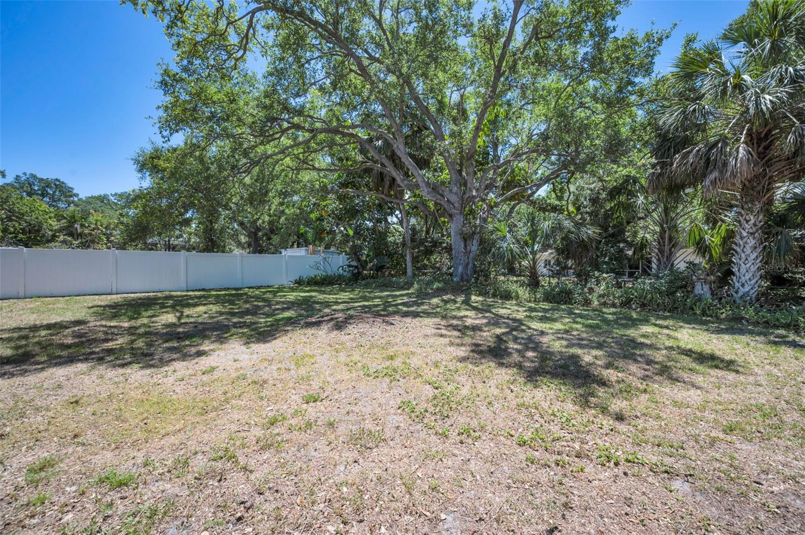Image 43 of 47 For 14806 Wildwood Drive