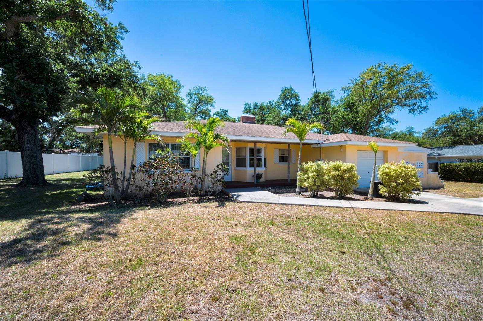 Image 5 of 47 For 14806 Wildwood Drive