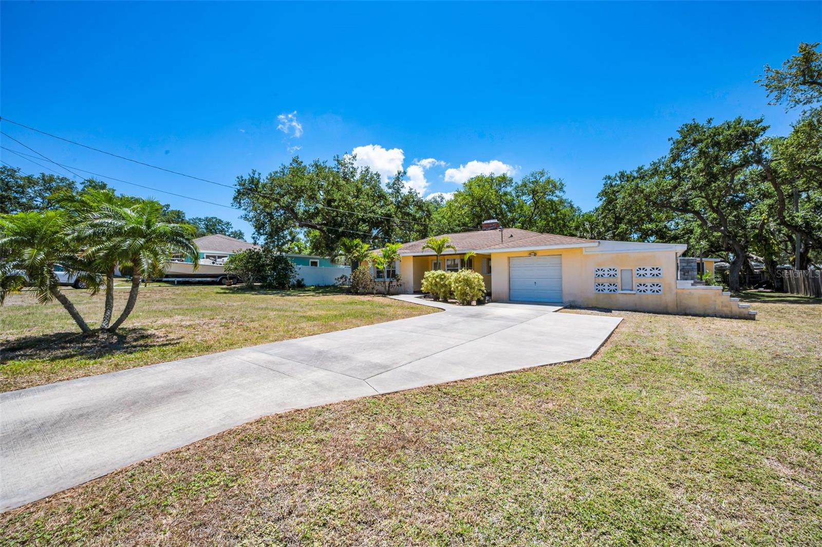 Image 6 of 47 For 14806 Wildwood Drive